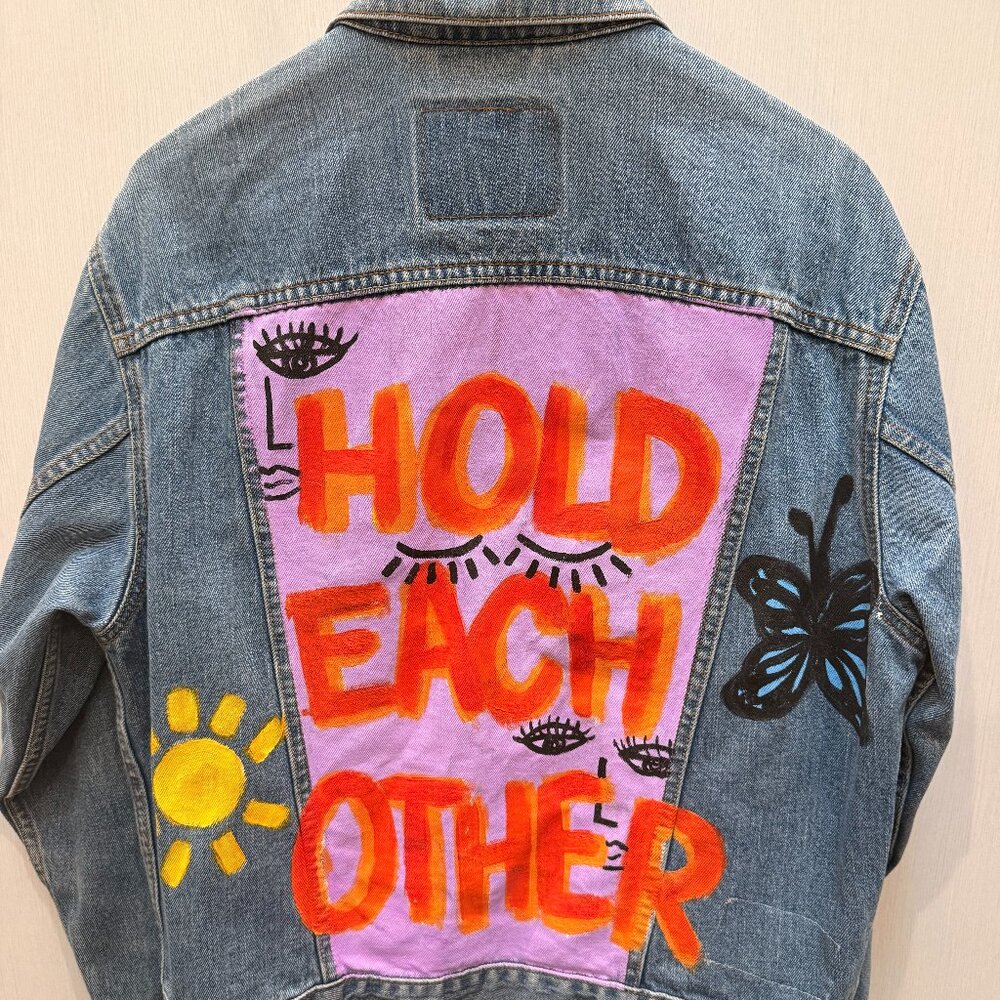 ⭐ Levi’s Custom Hand-Painted Denim Jacket – “HOLD EACH OTHER” – One-of-a-Kind Ar